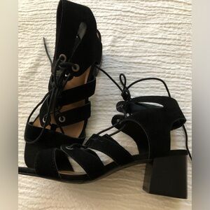 Women’s sandals size 8 1/2